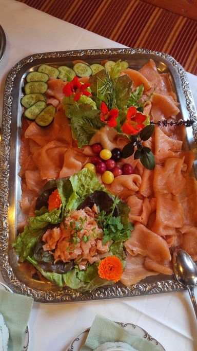 gemischte Platten mit Wurst, Gemüse und Käse